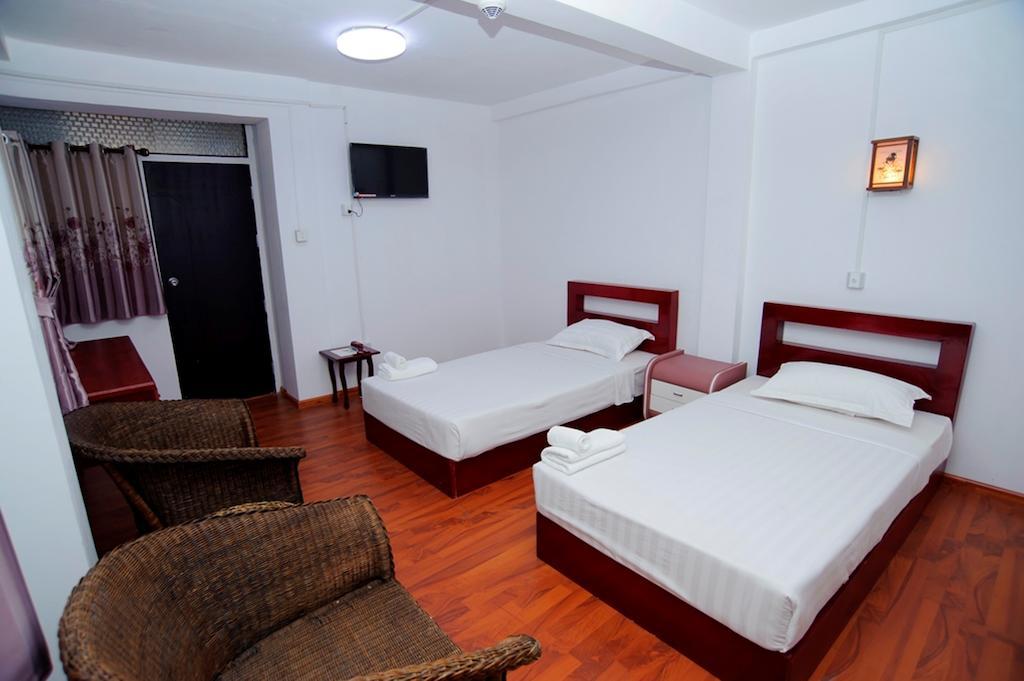 Agga Youth Hotel Yangon Chambre photo