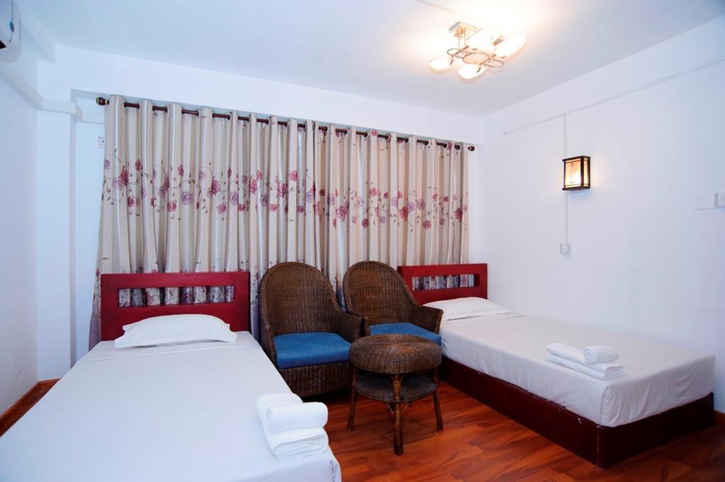 Agga Youth Hotel Yangon Extérieur photo