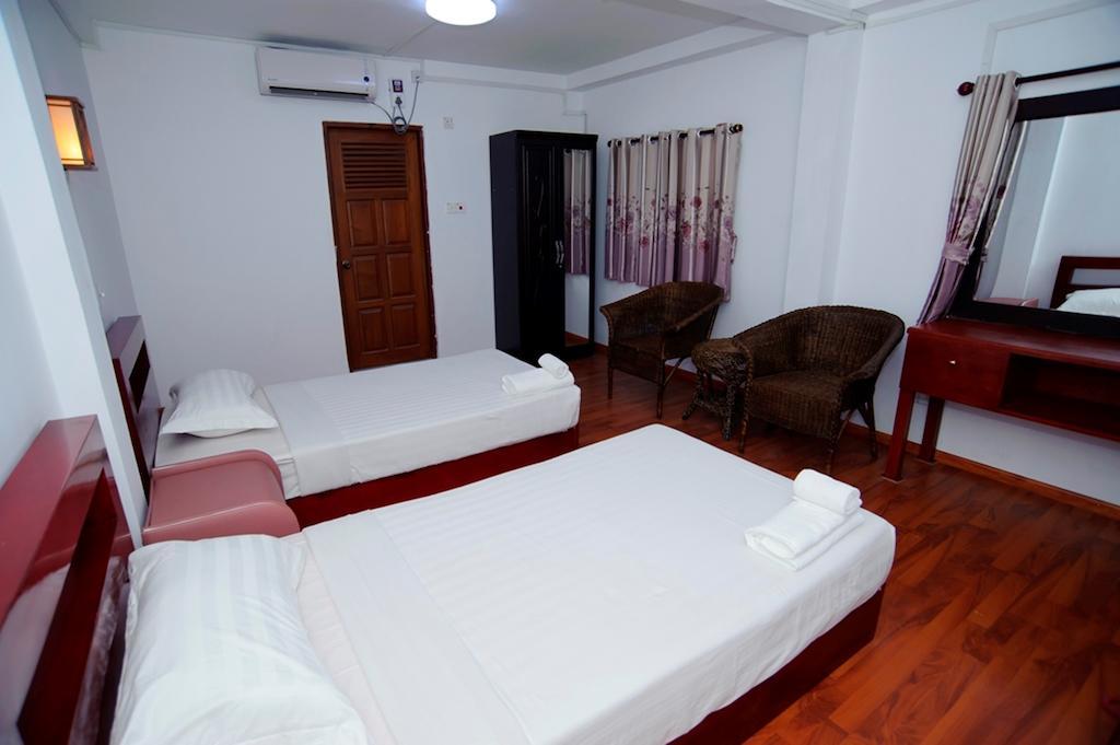 Agga Youth Hotel Yangon Chambre photo