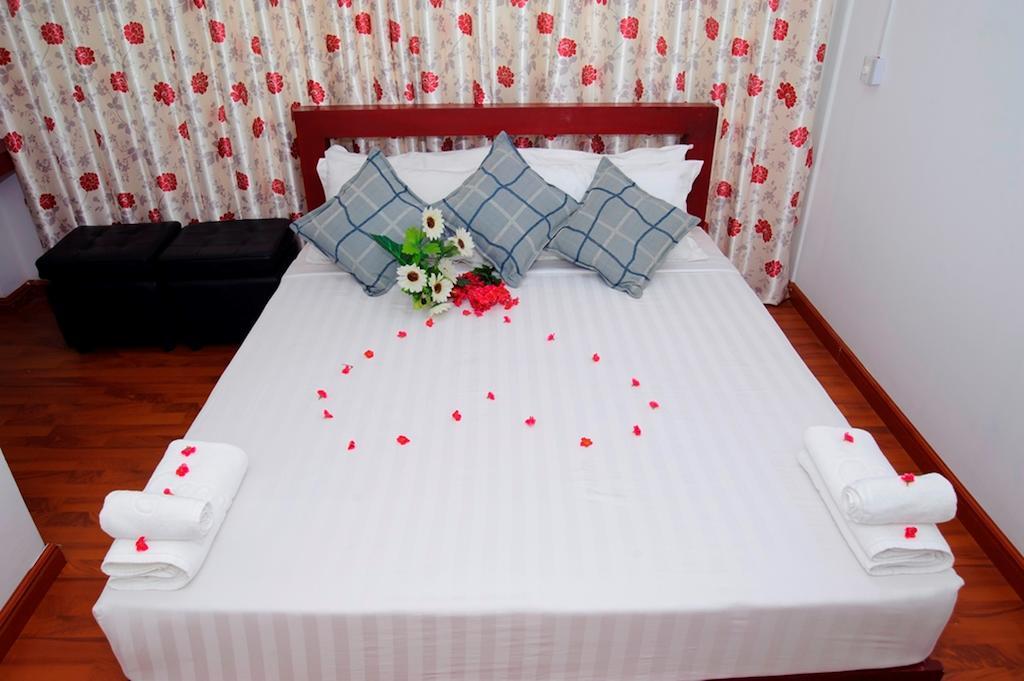 Agga Youth Hotel Yangon Chambre photo