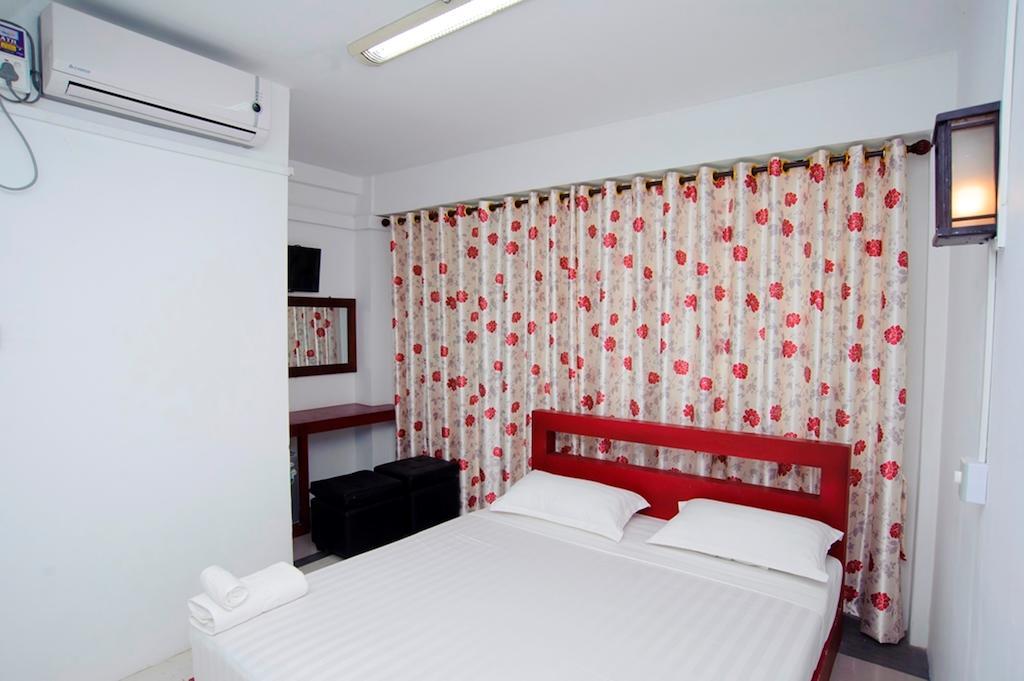 Agga Youth Hotel Yangon Extérieur photo