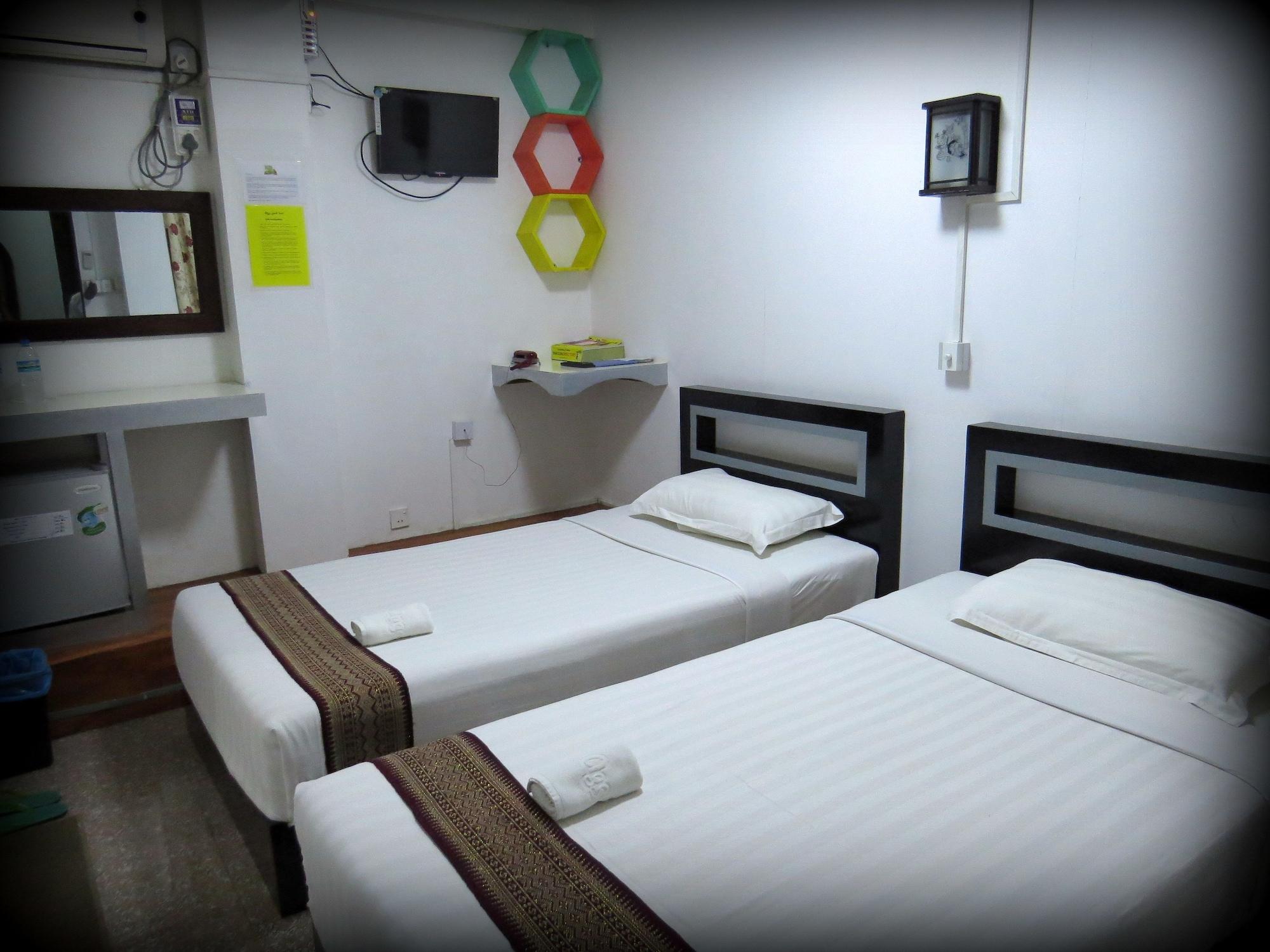 Agga Youth Hotel Yangon Extérieur photo