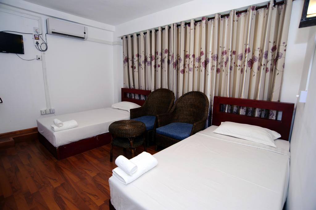 Agga Youth Hotel Yangon Extérieur photo