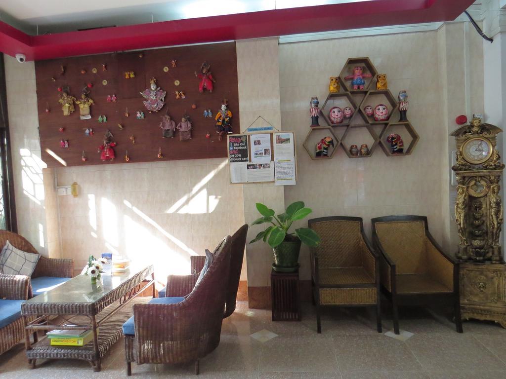 Agga Youth Hotel Yangon Extérieur photo