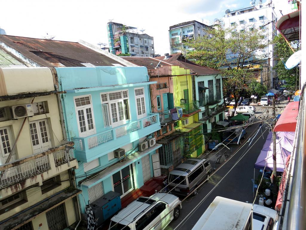 Agga Youth Hotel Yangon Extérieur photo